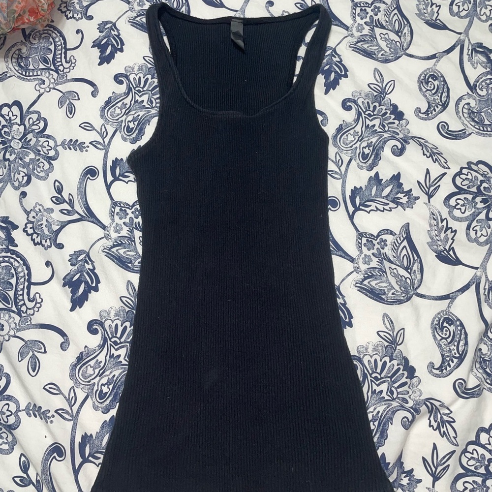 Alya Black Ribbed Tank Top
